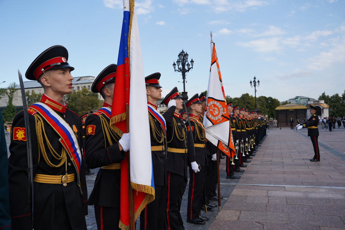 В День знаний в Москве прошла торжественная церемония посвящения в суворовцы Московского военно-музыкального училища