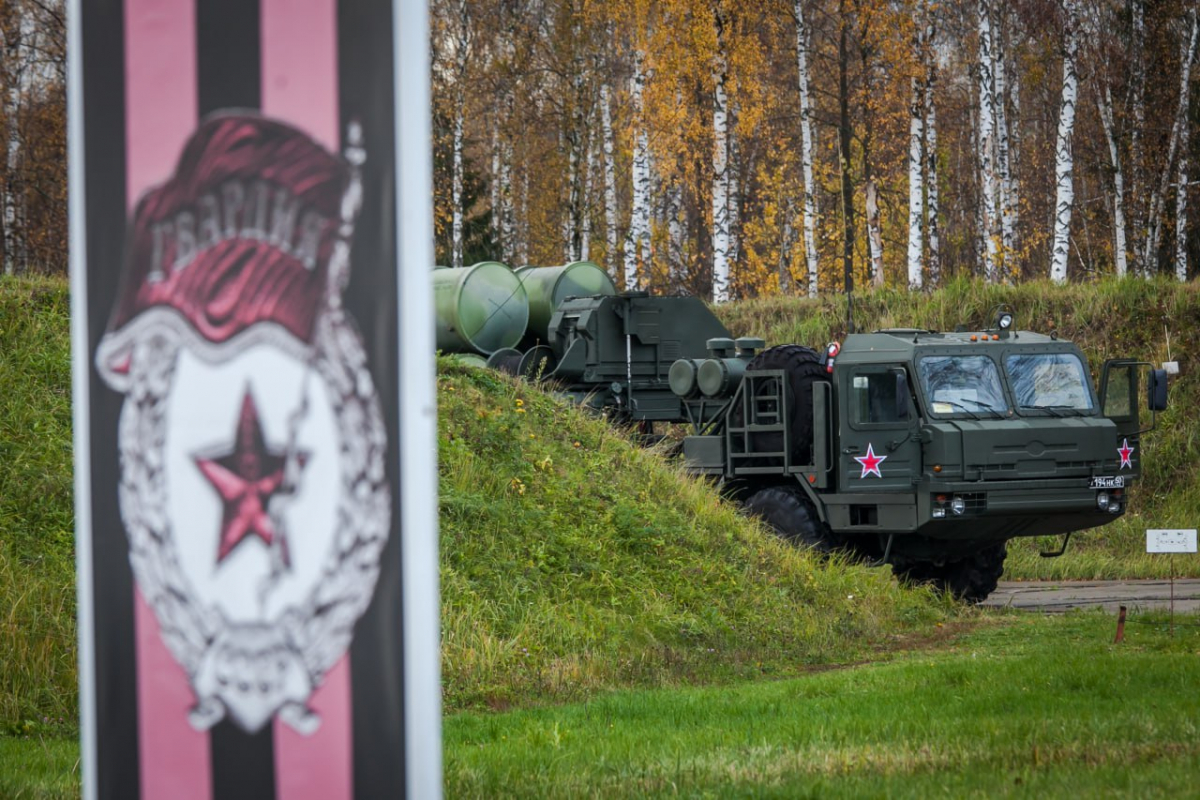 Российские военные разработали мобильную лабораторию для контроля топлива в зоне СВО